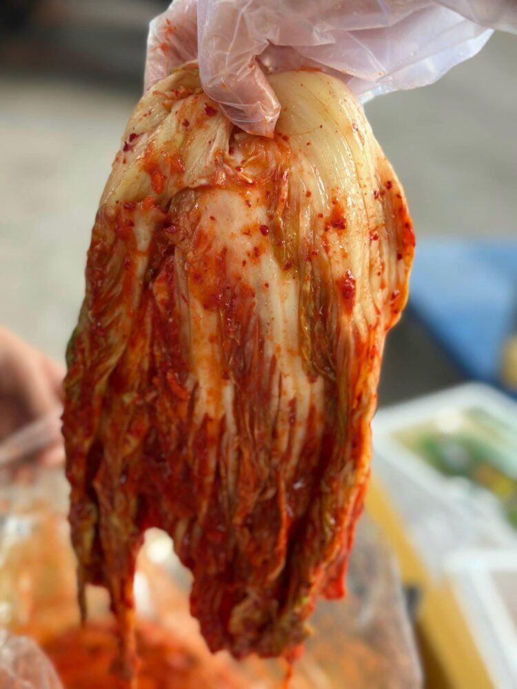 Kim chi cải thảo
Kim chi muối kiểu Hàn Quốc đúng vị, chua chua cay cay, giòn ...