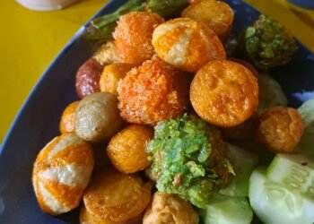 Đồ ăn vặt giá HSSV và trà chanh giã tay chỉ 19k
 Nếu chưa biết cùng người ấy ăn ...