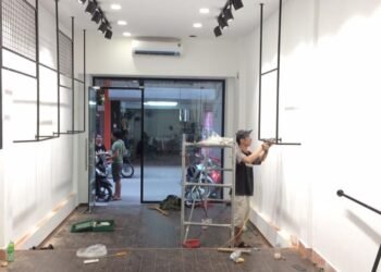 Mỗi người nhặt giúp E 1 ít với Mỗi người nhặt giúp E 1 ít với ạ !
 Đang sửa lại ...