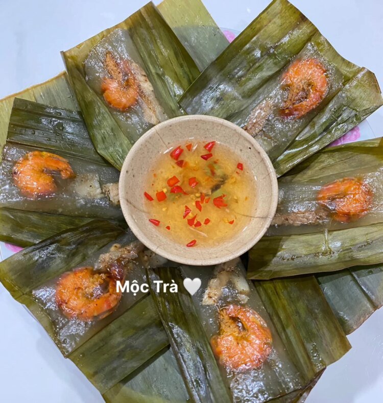 🩷 HÔM NAY EM BẮT ĐẦU NHẬN ĐƠN NHÉ 🩷
Bánh bột lọc nhà em chuẩn vị Huế, nhân rim t...