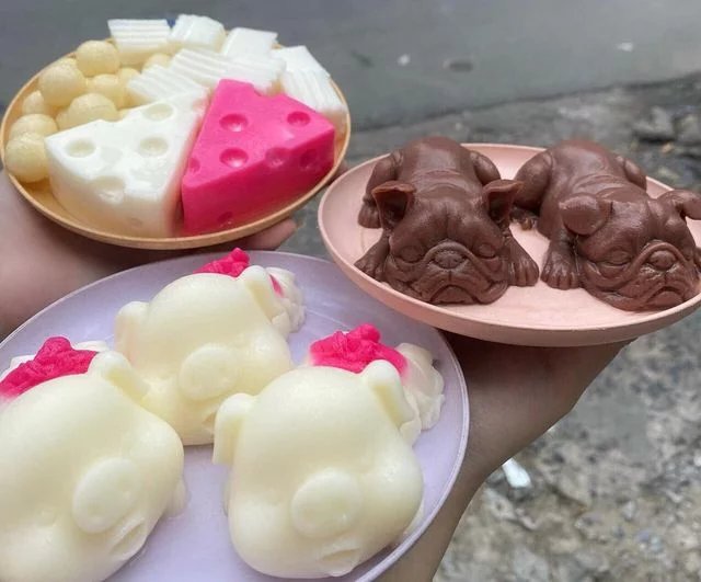 𝐓𝐡𝐚𝐧𝐡 𝐱𝐮𝐚̂𝐧 𝐧𝐡𝐮̛ 𝐦𝐨̣̂𝐭 𝐭𝐚́𝐜𝐡 𝐭𝐫𝐚̀
𝐌𝐞̂ 𝐮𝐨̂́𝐧𝐠 𝐭𝐫𝐚̀ 𝐬𝐮̛̃𝐚 𝐧𝐞̂𝐧 𝐭𝐫𝐚̀ 𝐜𝐨̀𝐧 𝐧𝐠𝐮𝐲𝐞̂𝐧...