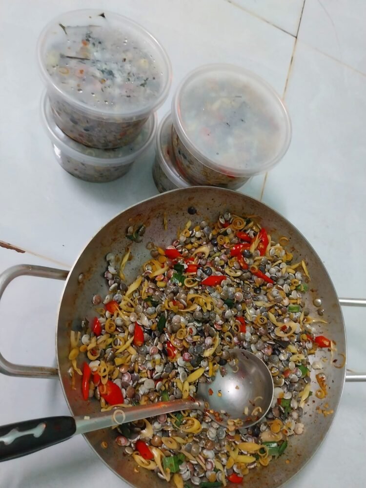 Ship 15_25k đơn từ 1kg 
 Mai  e về  20kg ốc ruốc  to  ngon  lè đầu  khách ơi. 
 ...