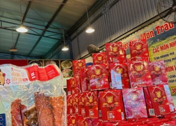 Nhà em sẵn hàng
 Trâu Gác Bếp Tươi loại 0,5kg
 Heo Gác Bếp Tươi loại 0,5kg
 Khác...