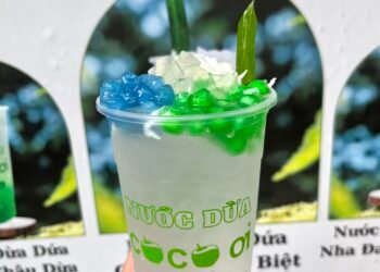 Đắm chìm trong ly Nước Dừa Dứa ngọt ngào, sảng khoái với Trân Châu Dừa Lá Dứa và...