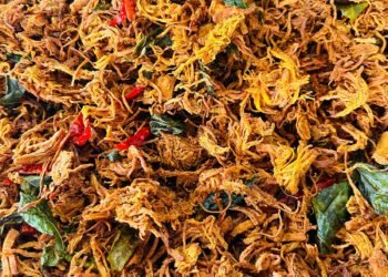 Nay mình có khô gà lá chanh loại 1 nhâm nhi ngày Tết tuyệt vời ông mặt trời luôn...