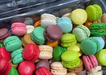 MACARON SIZE MINI siu cưngggg
          (16 vị tha hồ khách lựa nha)
   
- 10 Bá...