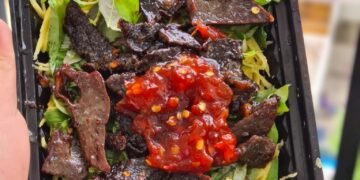 Trời ơi dạo gần đây cứ bị thèm đồ ăn Bình Định, nhớ hương vị ăn vặt của quê. Ta ...