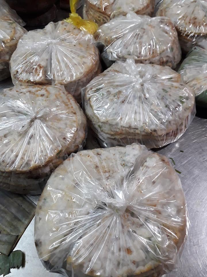 Bánh xèo thành phẩm đây mn ơi,má e tự chụp nên hơi mờ,kg dc đẹp cho lắm
Bánh xè...
